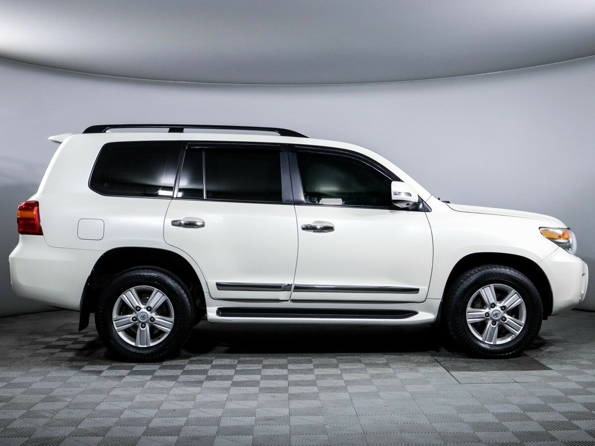 Купить Toyota Land Cruiser 200 Series Рестайлинг 1, 2014, 307 089 км, фото №4