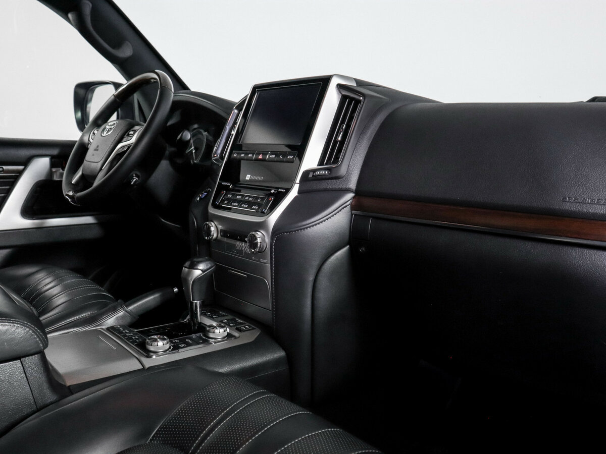 Купить Toyota Land Cruiser 200 Series Рестайлинг 2, 2019, 79 073 км, фото №9