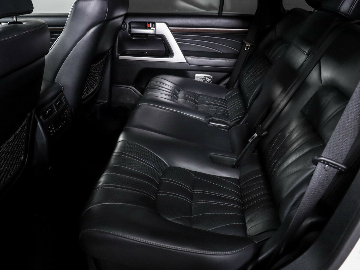 Купить Toyota Land Cruiser 200 Series Рестайлинг 2, 2019, 79 073 км, фото №10