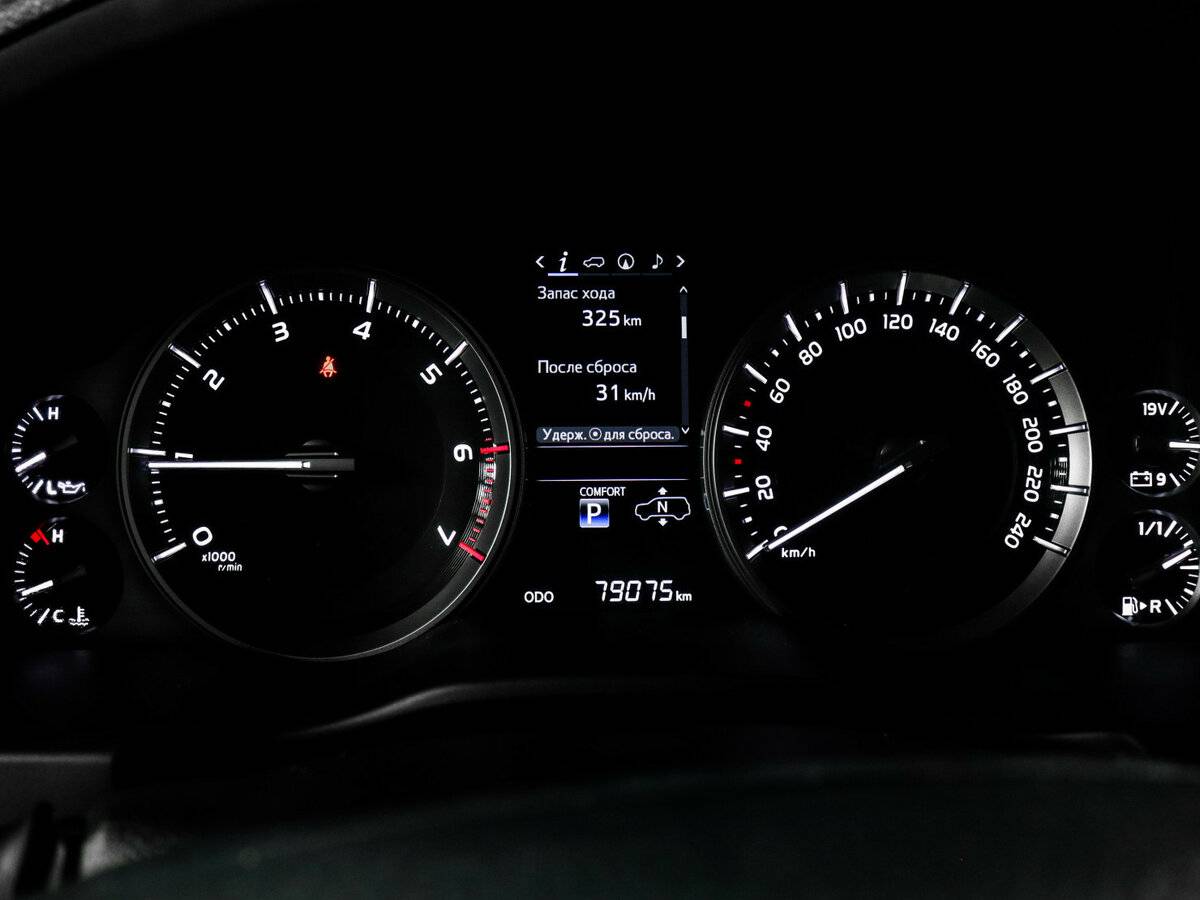 Купить Toyota Land Cruiser 200 Series Рестайлинг 2, 2019, 79 073 км, фото №11