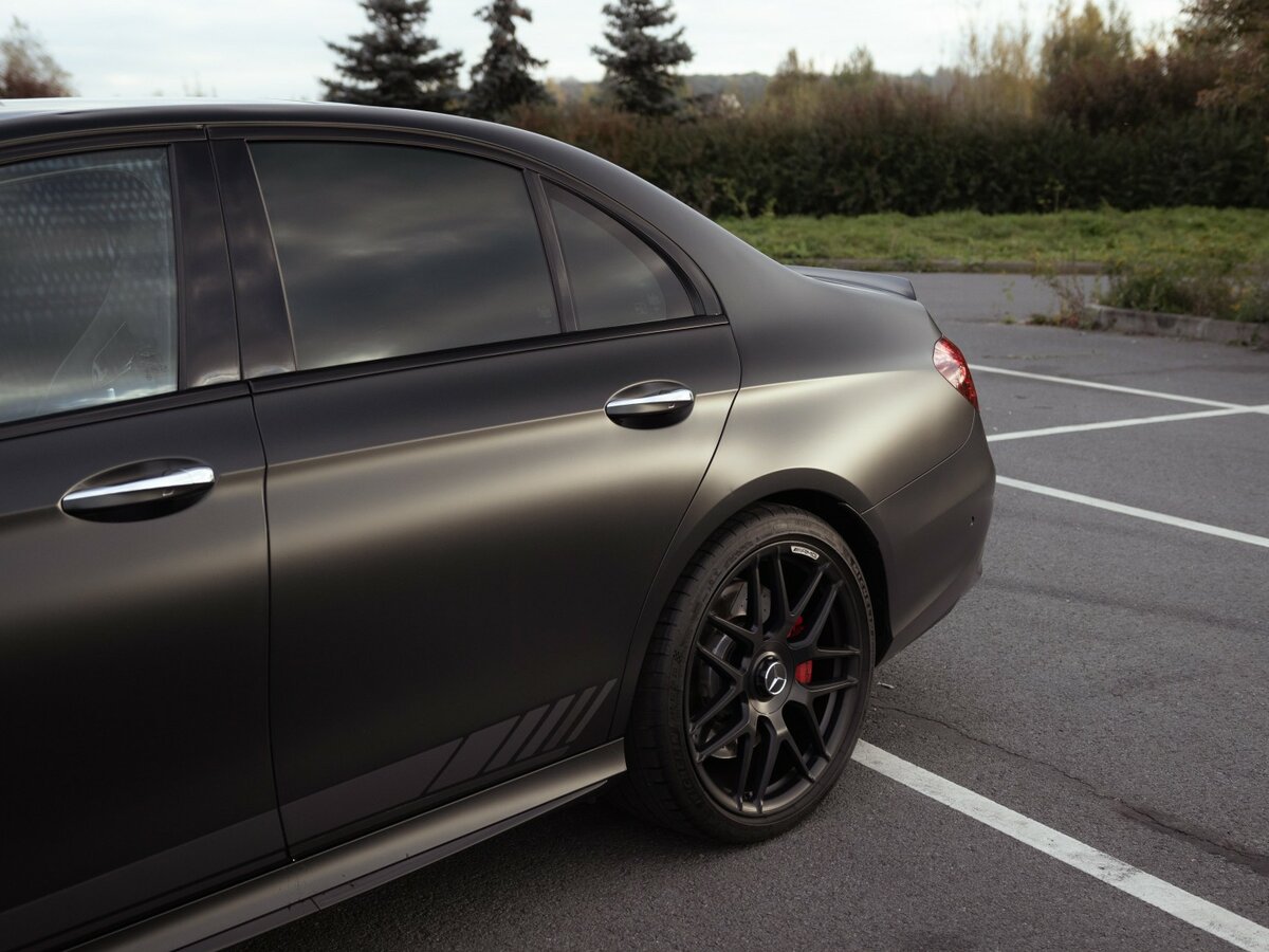 Mercedes-Benz E-Класс AMG