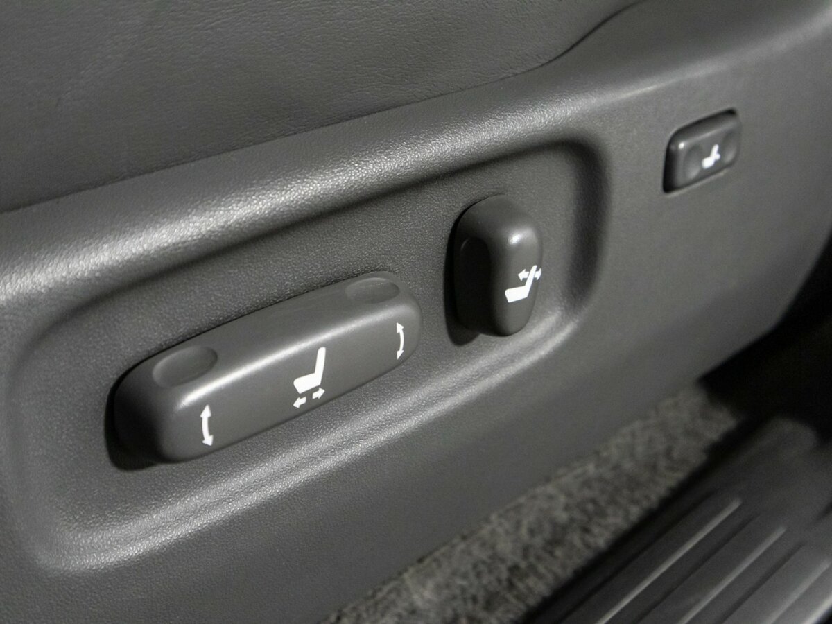 Купить Toyota Land Cruiser Prado 120 Series Рестайлинг, 2007, 339 573 км, фото №19