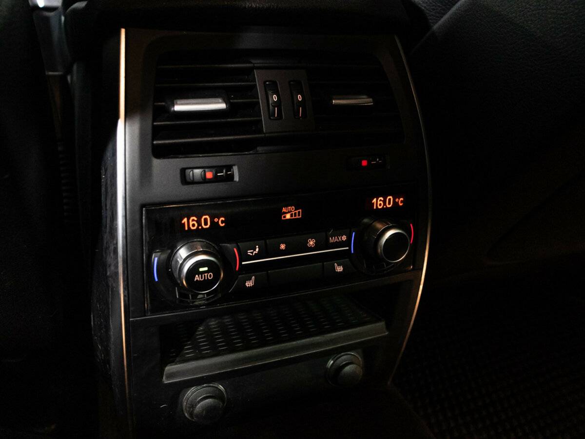 Купить BMW 5 серии Gran Turismo 530d xDrive VI (F10/F11/F07), 2011, 350 233 км, фото №16