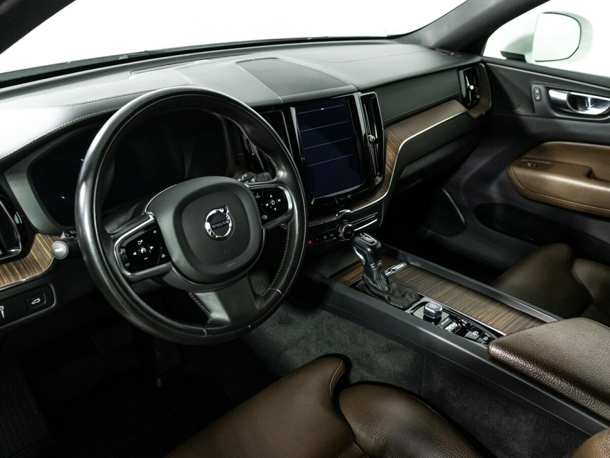 Купить Volvo XC60 II, 2020, 120 488 км, фото №9