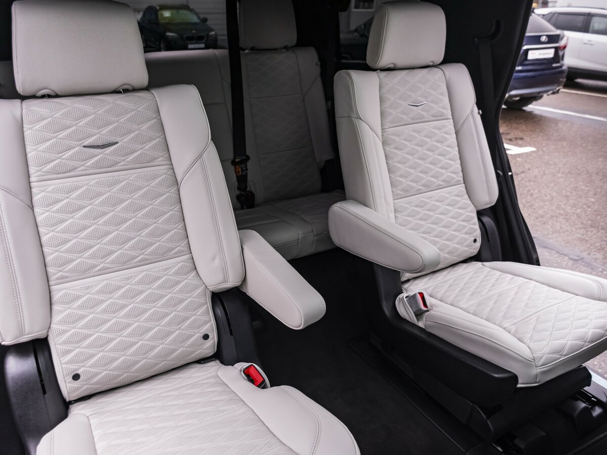 Купить Cadillac Escalade-V I Рестайлинг, 2025, 100 км, фото №14