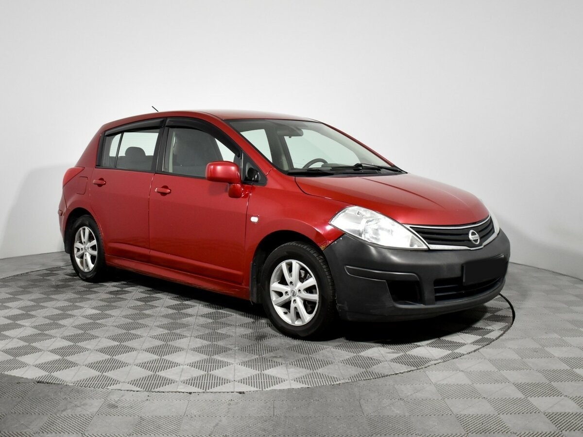 Nissan Tiida