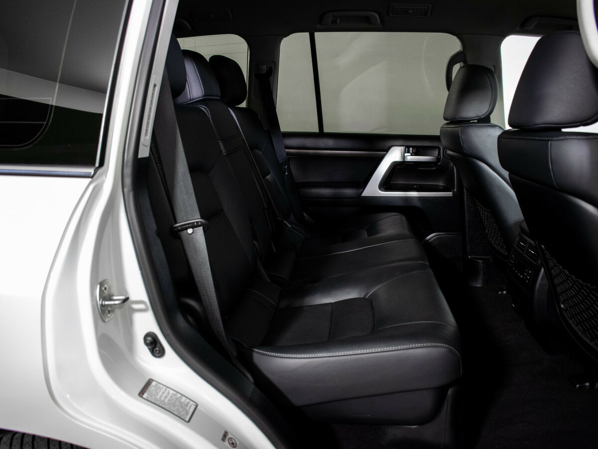 Купить Toyota Land Cruiser 200 Series Рестайлинг 2, 2019, 115 600 км, фото №10