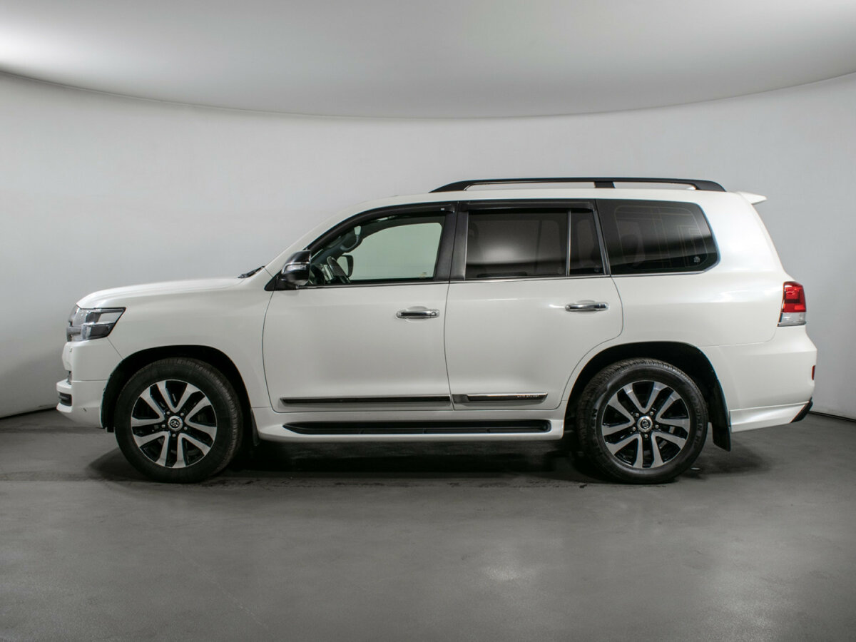 Купить Toyota Land Cruiser 200 Series Рестайлинг 2, 2017, 82 346 км, фото №8
