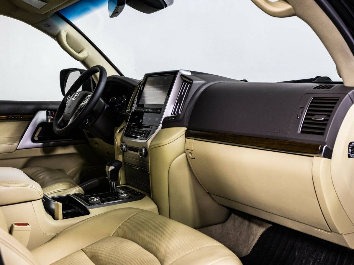 Купить Toyota Land Cruiser 200 Series Рестайлинг 2, 2016, 426 195 км, фото №7