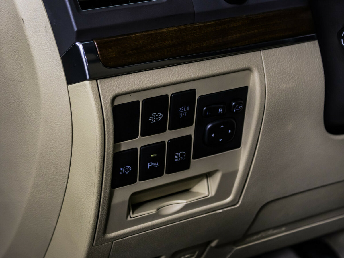 Купить Toyota Land Cruiser 200 Series Рестайлинг 2, 2016, 426 195 км, фото №19