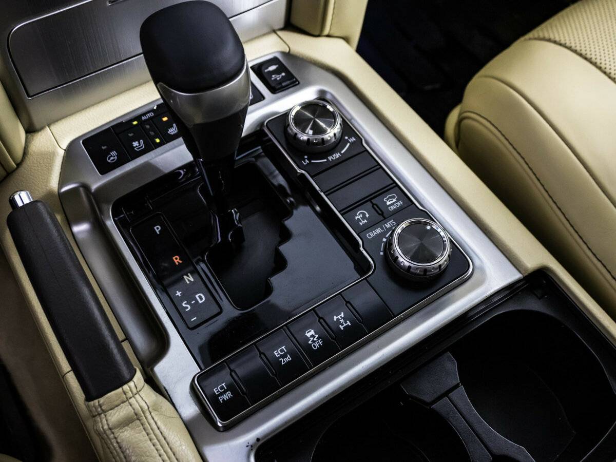 Купить Toyota Land Cruiser 200 Series Рестайлинг 2, 2016, 426 195 км, фото №22