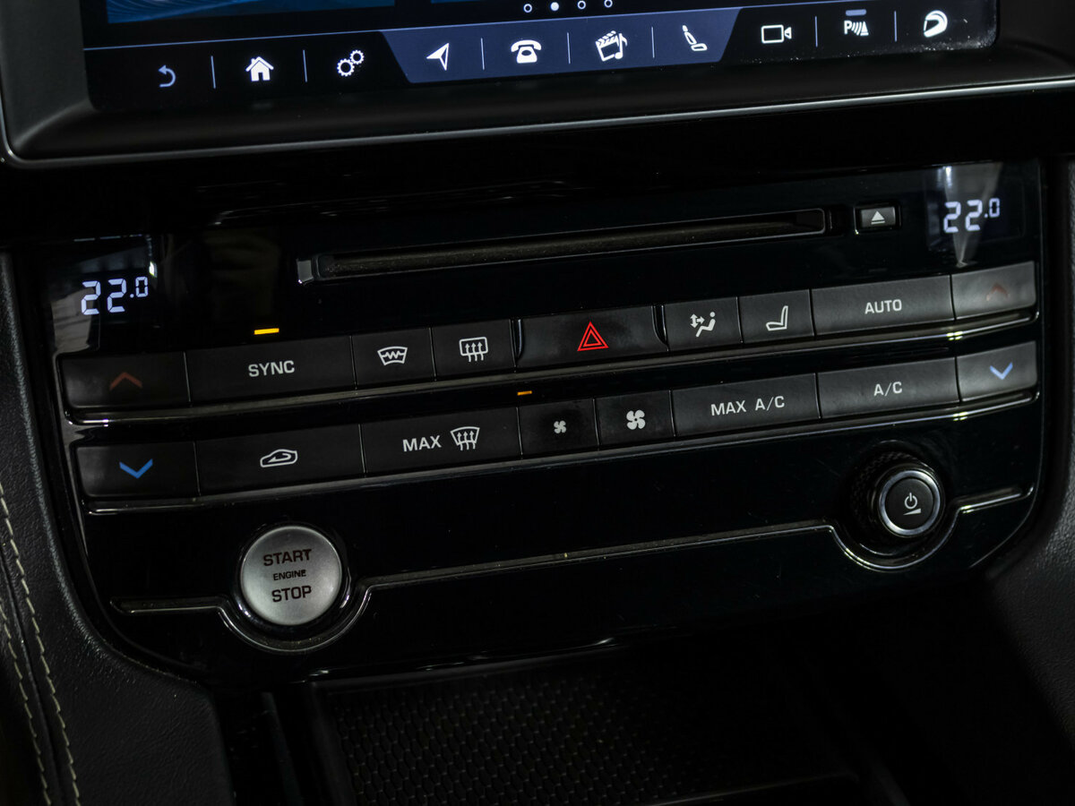 Купить Jaguar F-Pace I, 2016, 195 180 км, фото №13