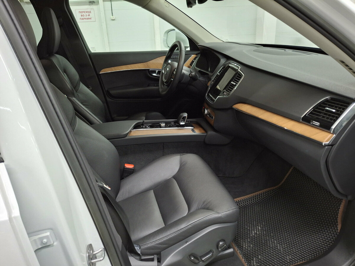 Купить Volvo XC90 II Рестайлинг 1, 2023, 9 834 км, фото №11