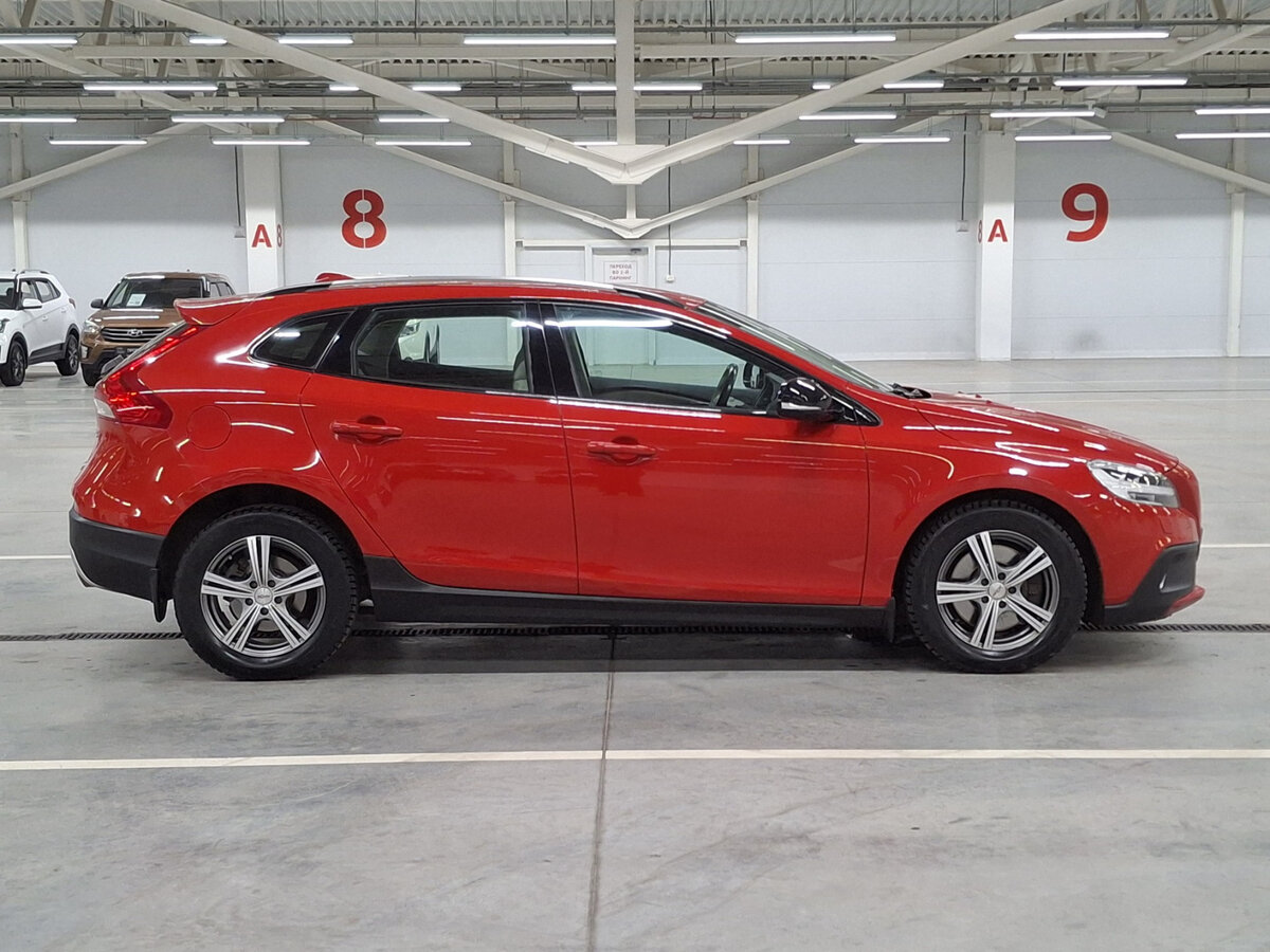 Купить Volvo V40 Cross Country I Рестайлинг, 2017, 133 679 км, фото №4