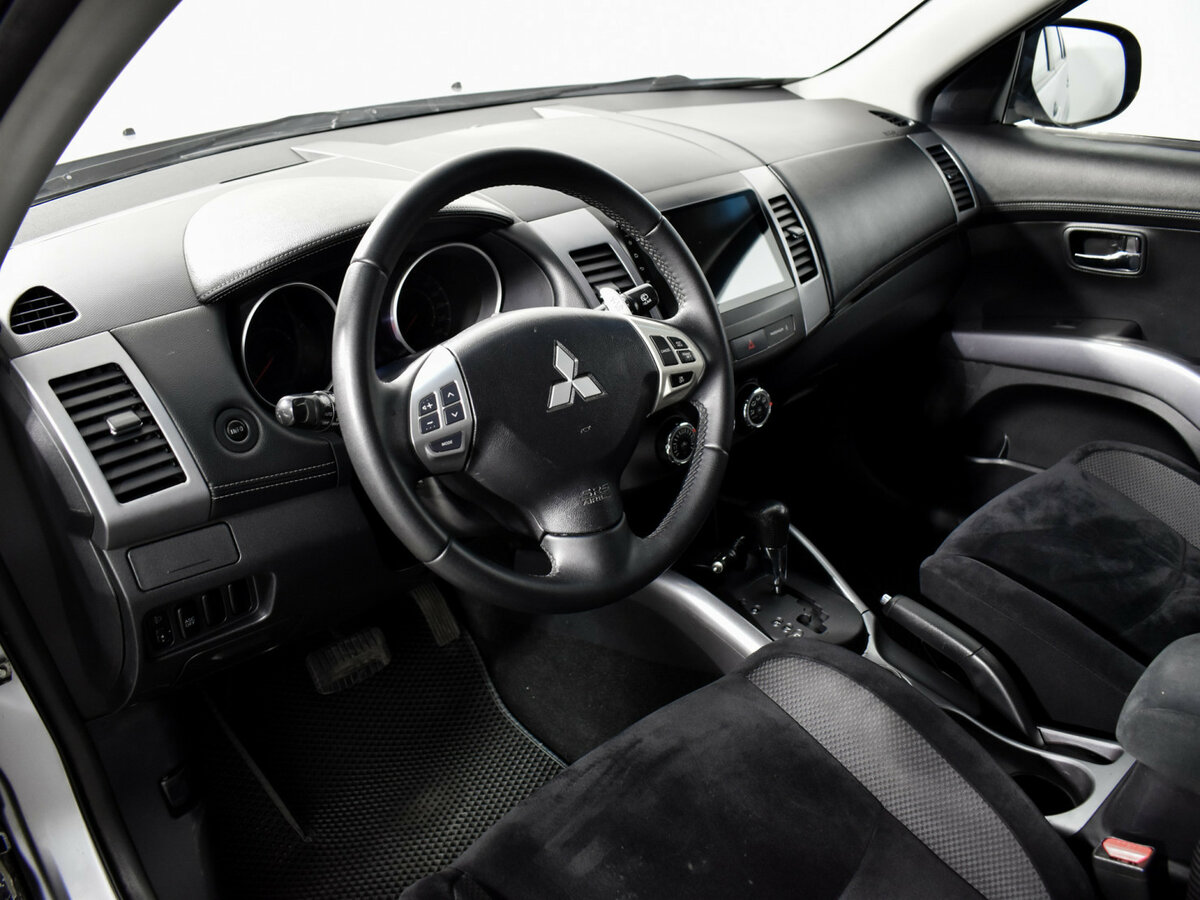 Купить Mitsubishi Outlander II Рестайлинг, 2010, 192 958 км, фото №7