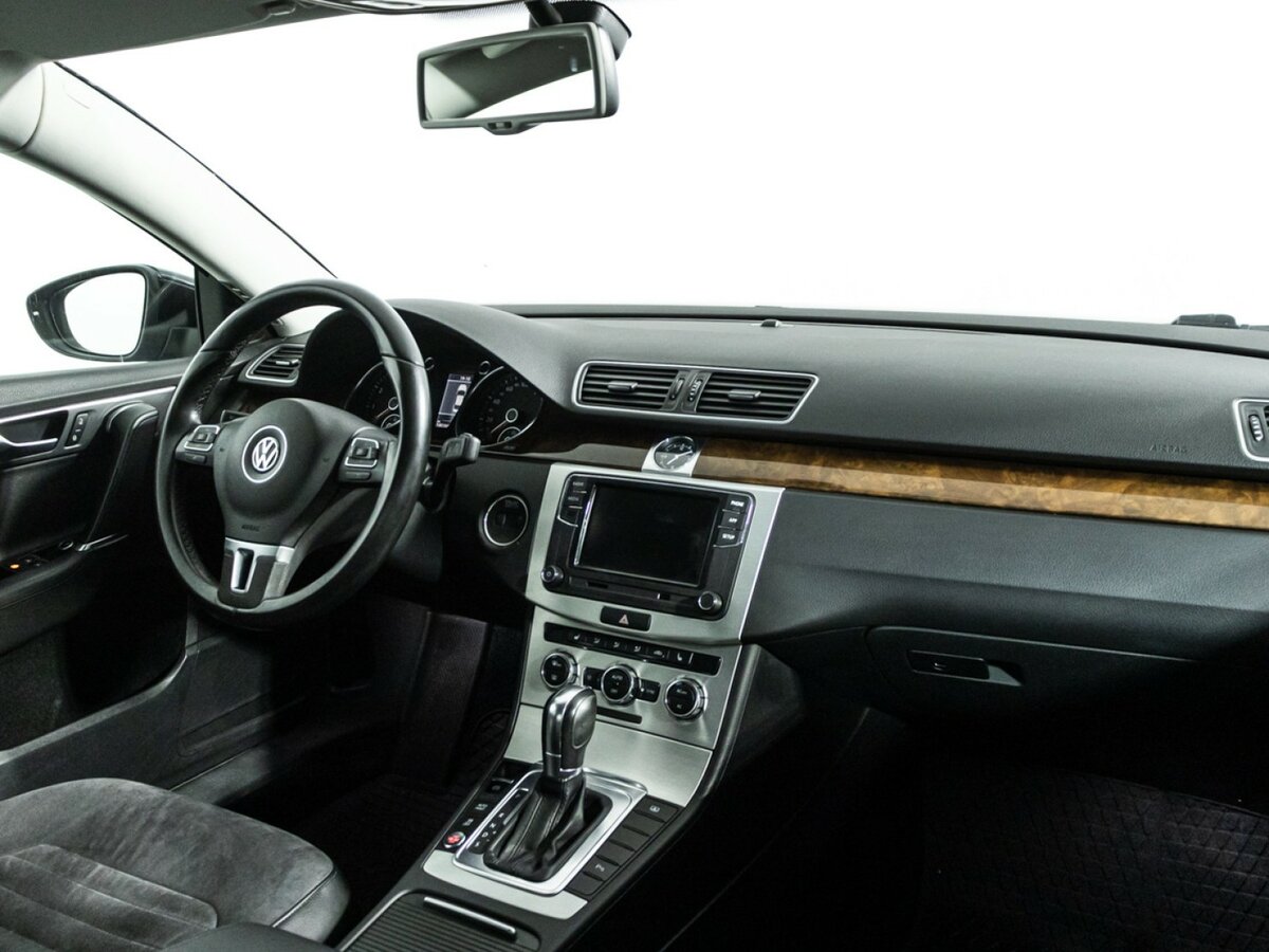Купить Volkswagen Passat B7, 2011, 180 350 км, фото №9