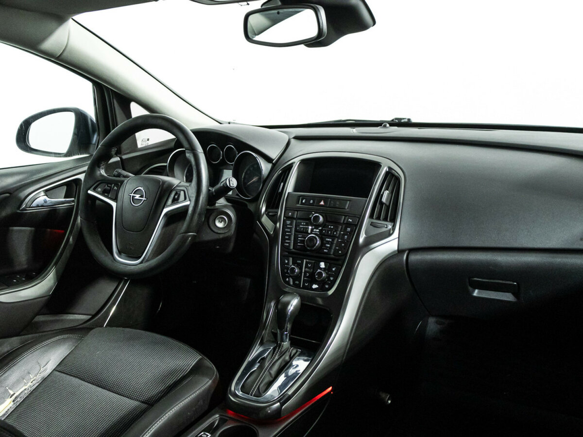 Купить Opel Astra J, 2010, 252 372 км, фото №9