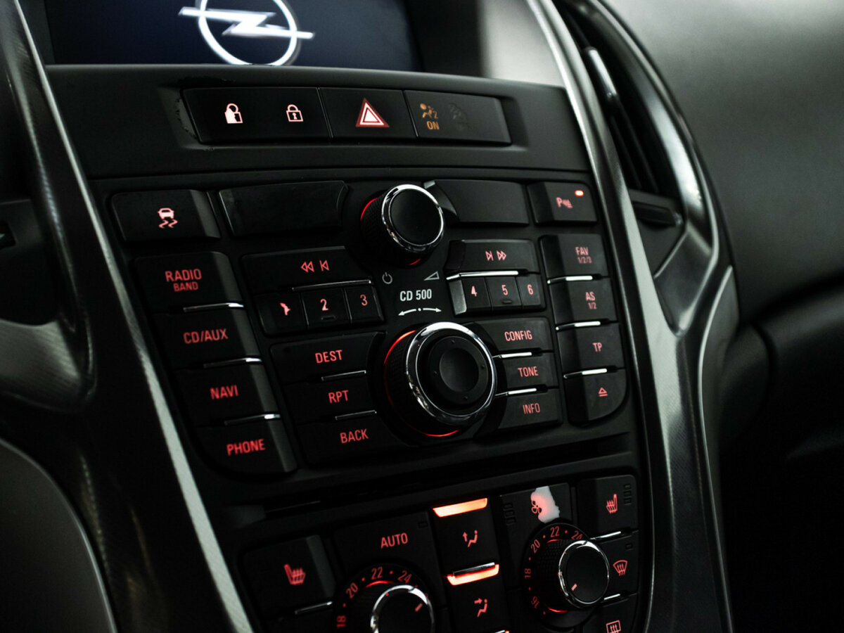 Купить Opel Astra J, 2010, 252 372 км, фото №15