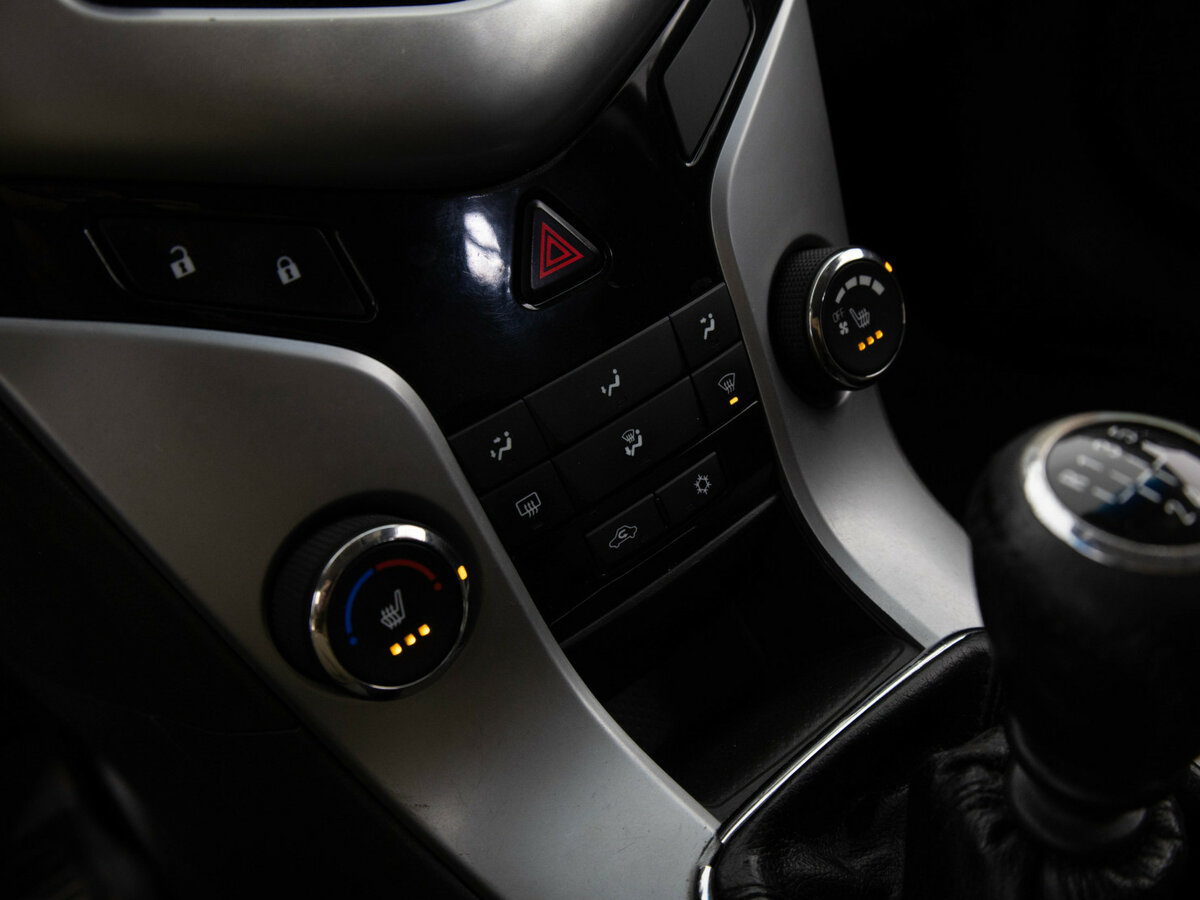 Купить Chevrolet Cruze I, 2010, 215 079 км, фото №12