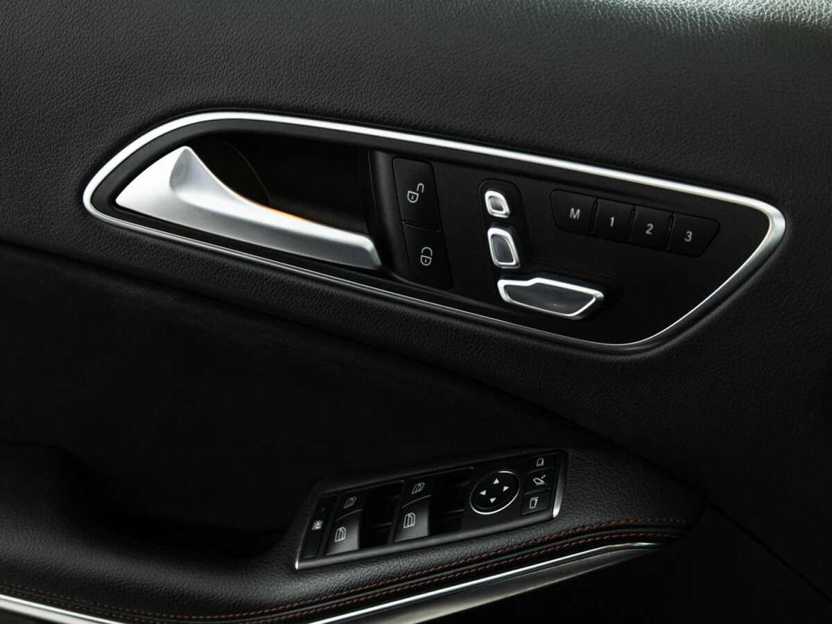 Купить Mercedes-Benz GLA 250 I (X156) Рестайлинг, 2017, 93 468 км, фото №15