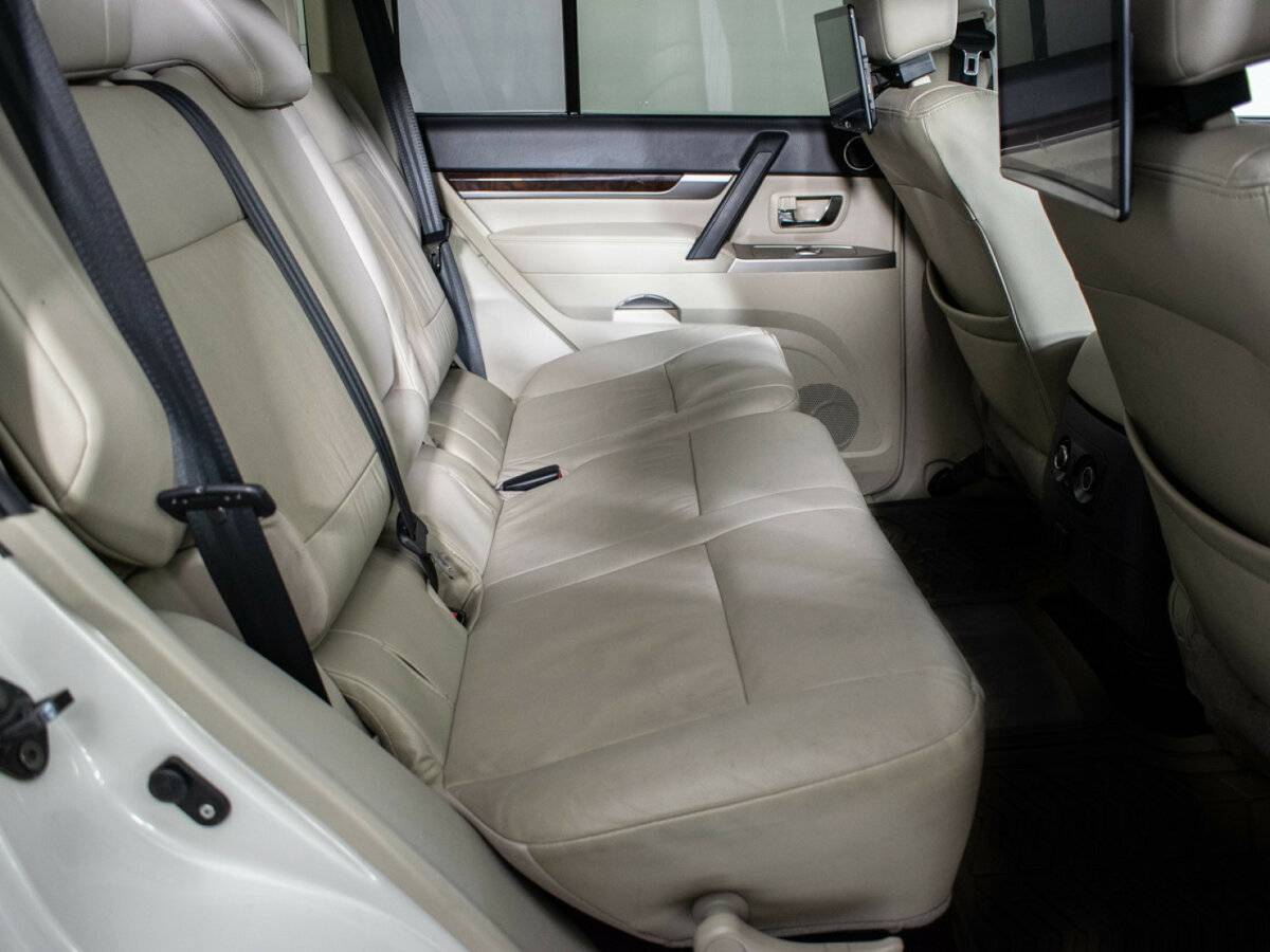 Купить Mitsubishi Pajero IV Рестайлинг 2, 2020, 61 000 км, фото №10