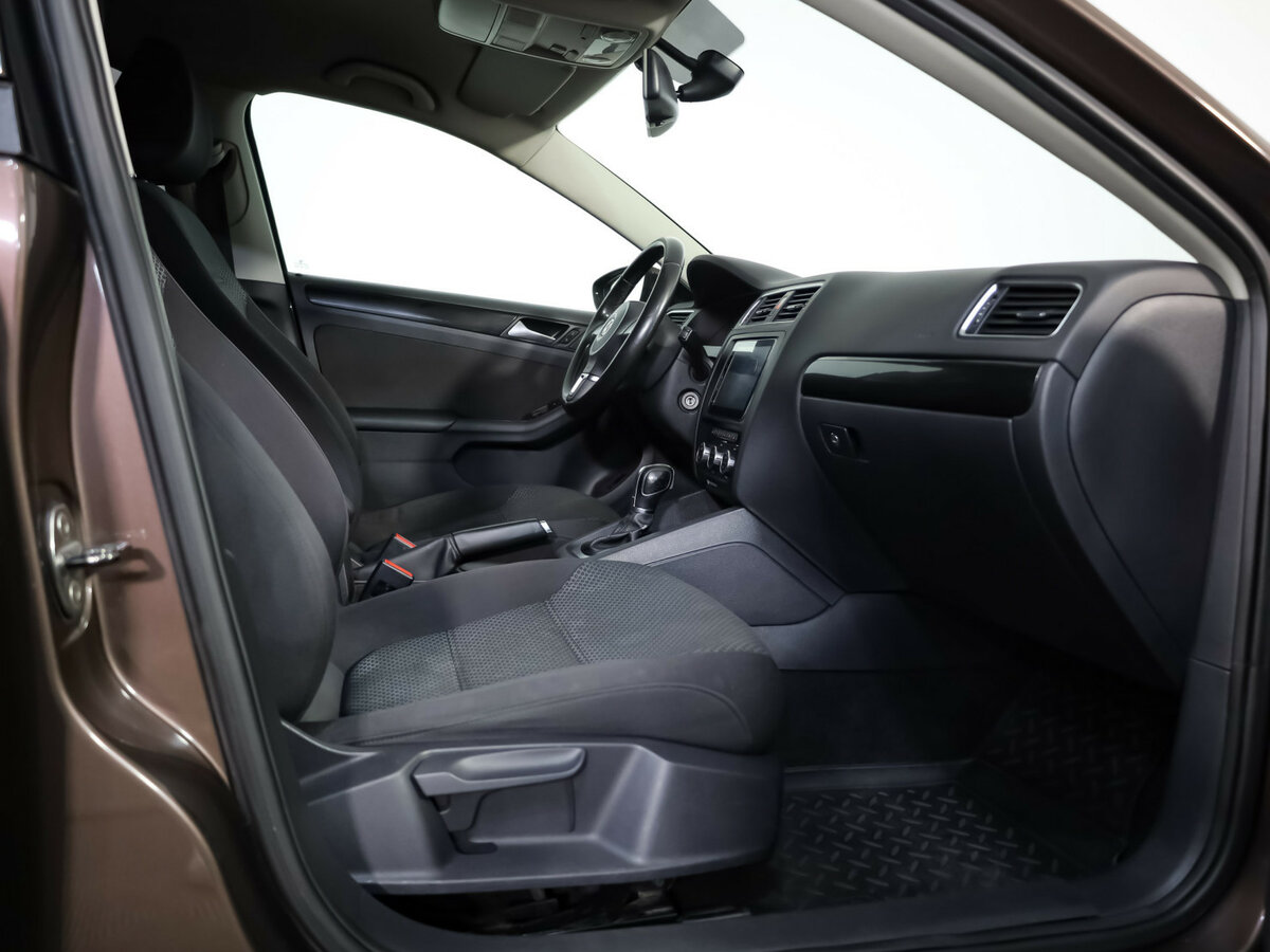 Купить Volkswagen Jetta VI, 2014, 259 874 км, фото №18