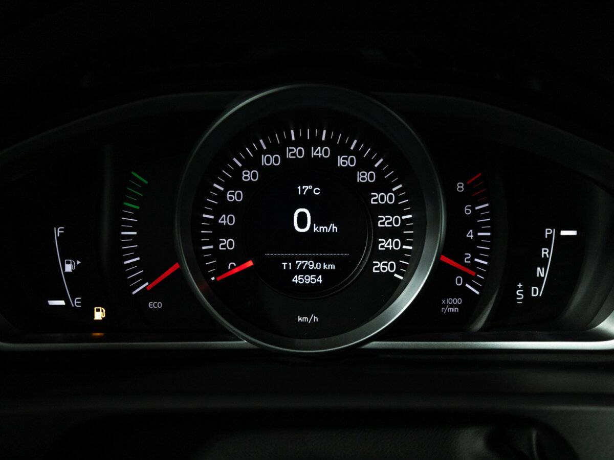 Купить Volvo V40 Cross Country I Рестайлинг, 2017, 45 000 км, фото №12