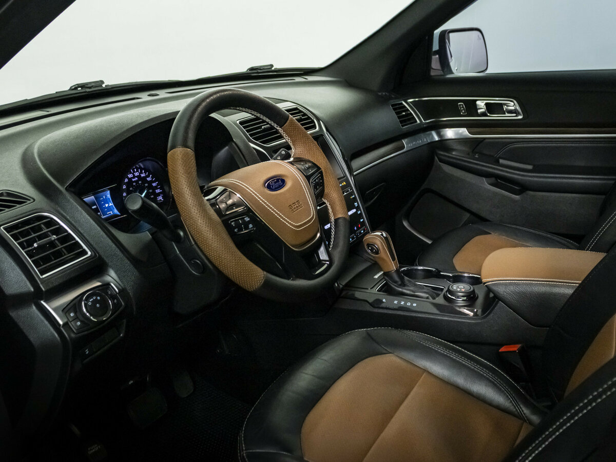 Купить Ford Explorer V Рестайлинг 2, 2018, 92 885 км, фото №9