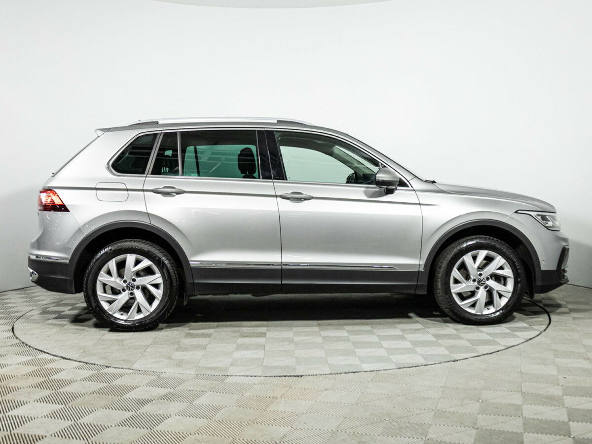 Купить Volkswagen Tiguan II Рестайлинг, 2021, 59 695 км, фото №4