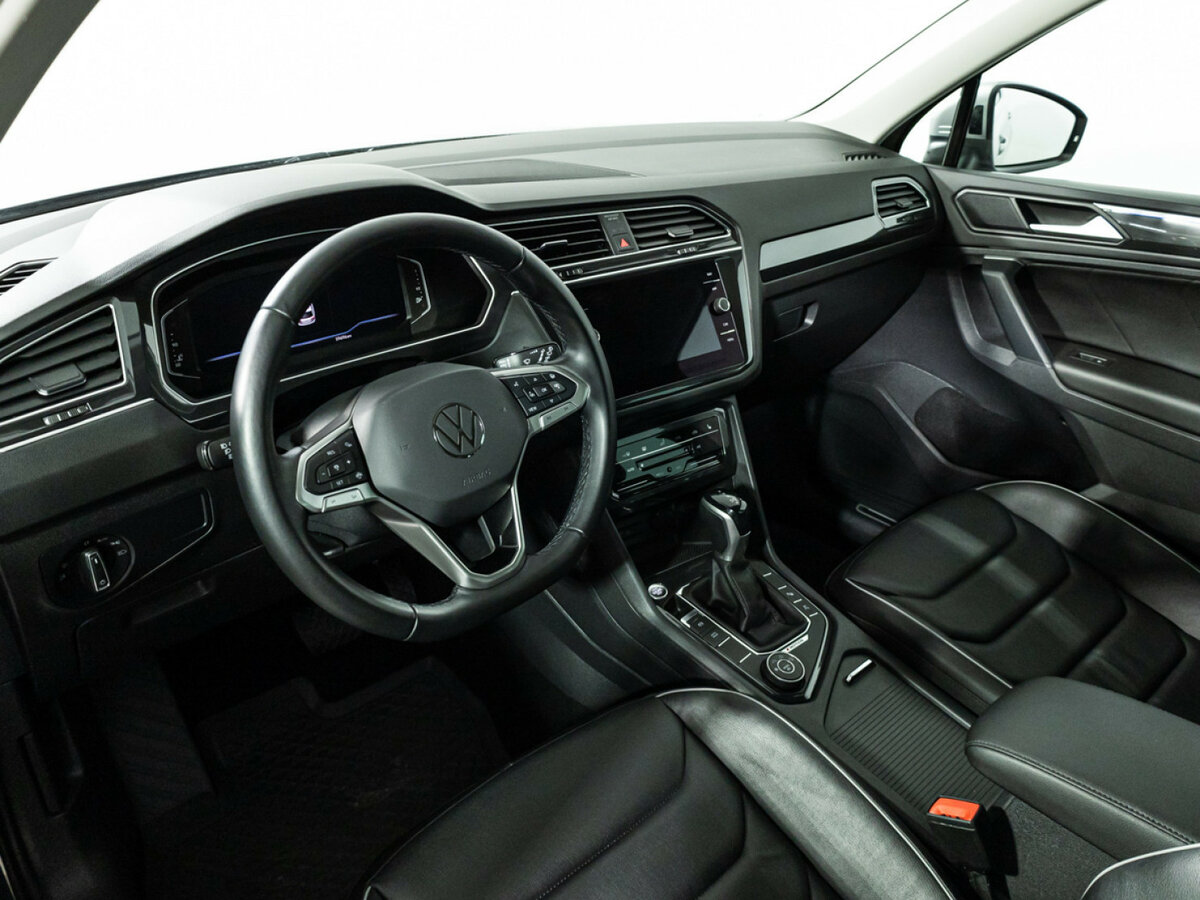 Купить Volkswagen Tiguan II Рестайлинг, 2021, 59 695 км, фото №10