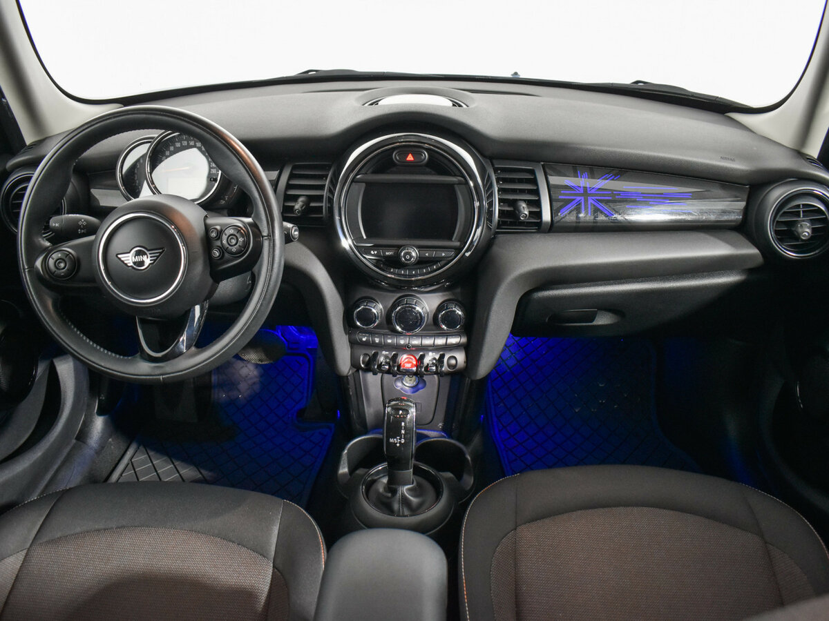 Купить Mini Hatch Cooper III (F55/F56) Рестайлинг, 2019, 56 300 км, фото №14