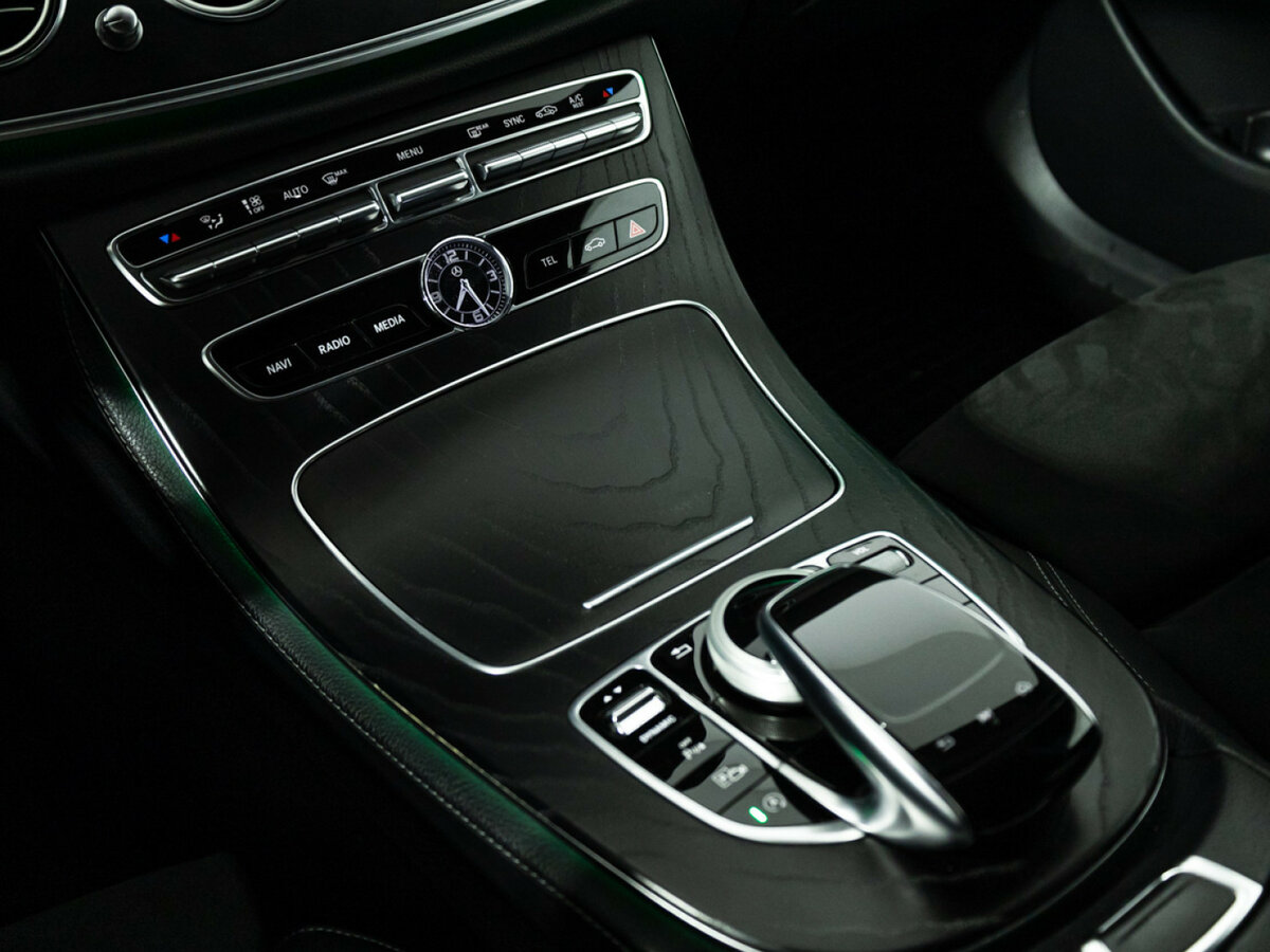 Купить Mercedes-Benz E-Класс 220 d V (W213, S213, C238), 2019, 107 450 км, фото №18