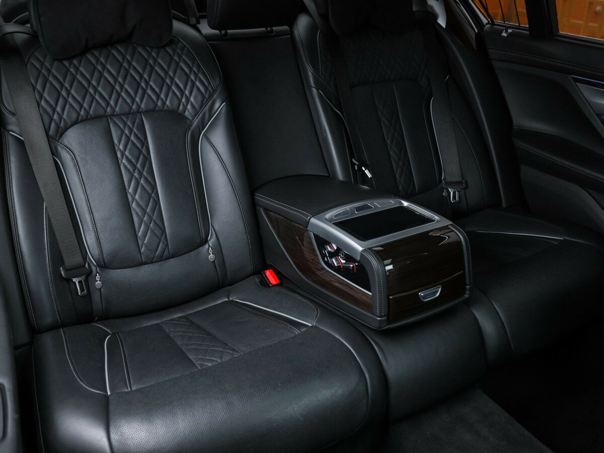 Купить BMW 7 серии Long 750Li xDrive VI (G11/G12), 2017, 115 857 км, фото №8