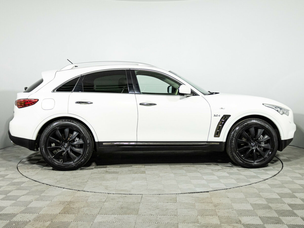 Купить Infiniti QX70, 2016, 105 060 км, фото №4