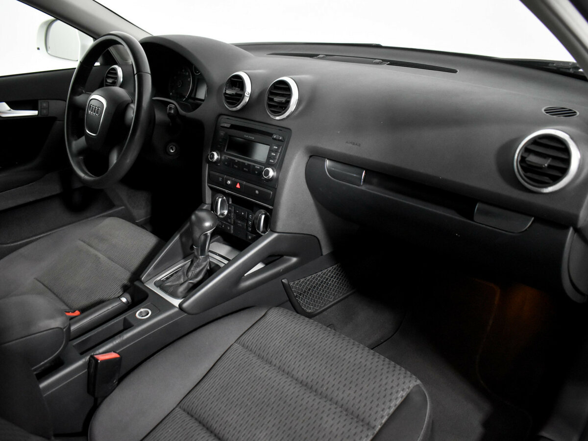 Купить Audi A3 Sportback II (8P) Рестайлинг 2, 2009, 102 000 км, фото №13