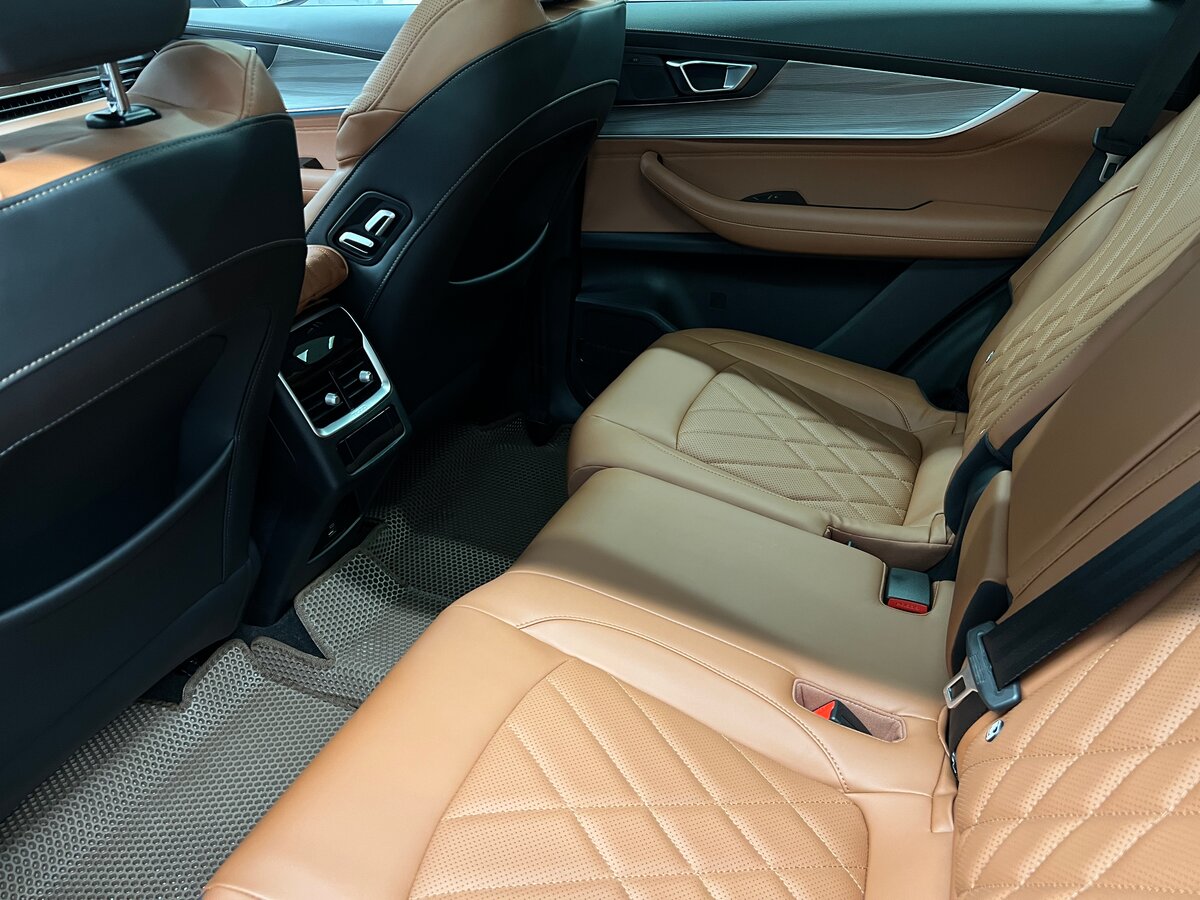 Купить Chery Tiggo 8 Pro e+, 2023, 17 143 км, фото №12