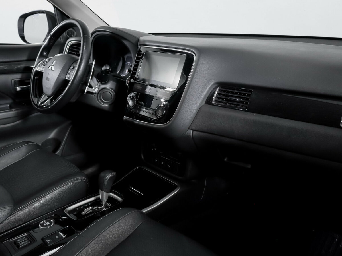 Купить Mitsubishi Outlander III Рестайлинг 3, 2018, 86 429 км, фото №9