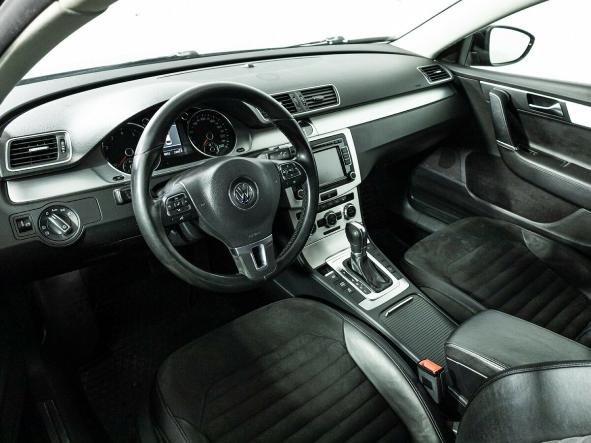 Купить Volkswagen Passat B7, 2011, 258 952 км, фото №10