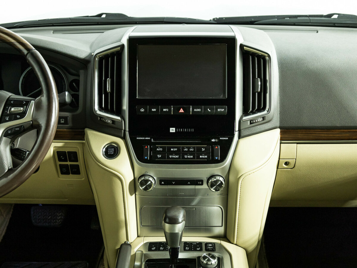 Купить Toyota Land Cruiser Arctic Trucks AT33 200 Series Рестайлинг 2, 2015, 300 813 км, фото №12