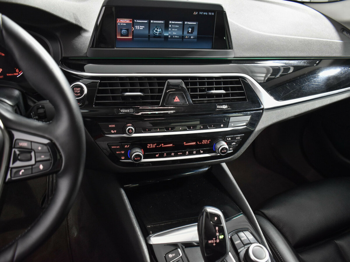 Купить BMW 5 серии 520d VII (G30/G31/G38), 2019, 155 447 км, фото №17