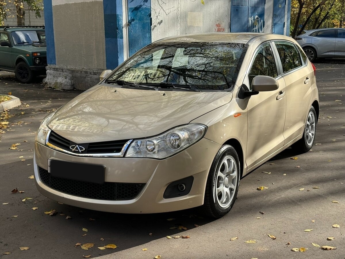 Chery Very (A13)